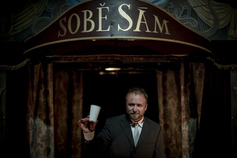 Iluzionista (Vojta Švejda). Foto: Vojtěch Brtnický.